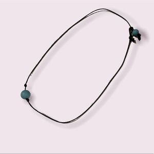Blue pearl necklace
